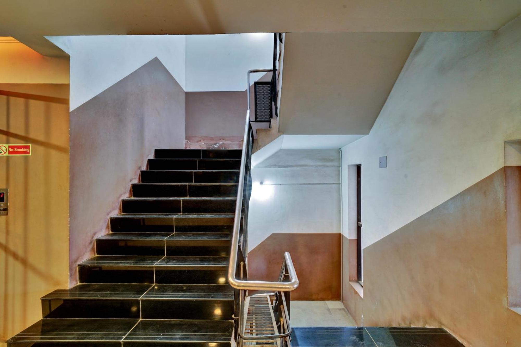 Hotel O Jk Inn ทีรุปปูร์ ภายนอก รูปภาพ