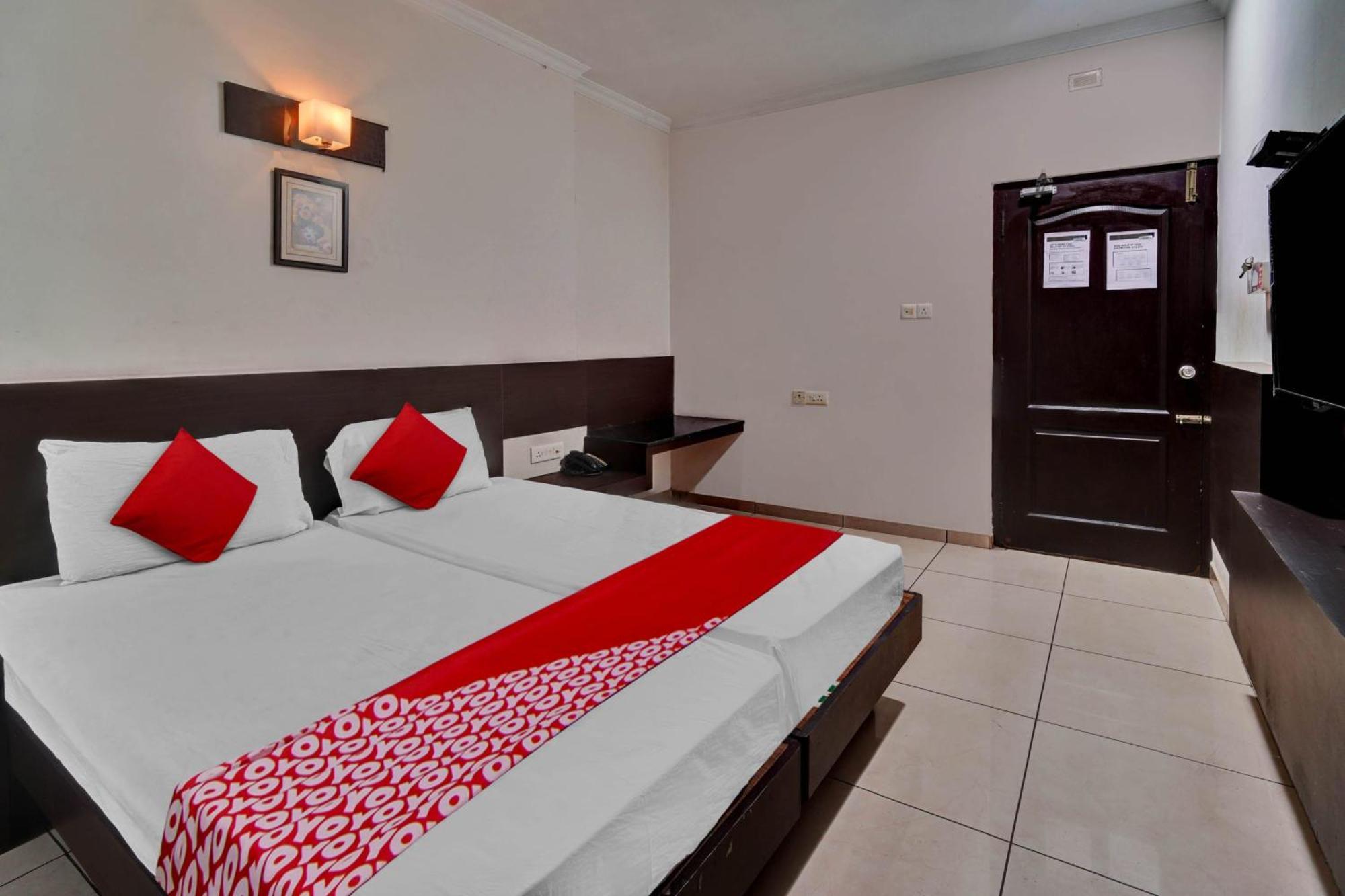 Hotel O Jk Inn ทีรุปปูร์ ภายนอก รูปภาพ